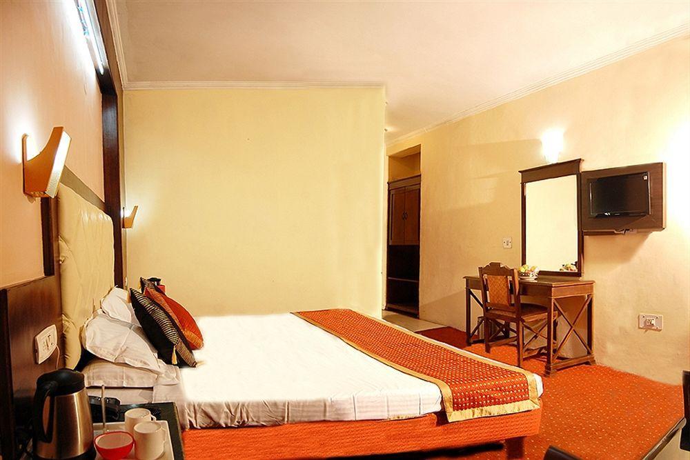 Hotel Angel'S Inn Manāli Екстериор снимка