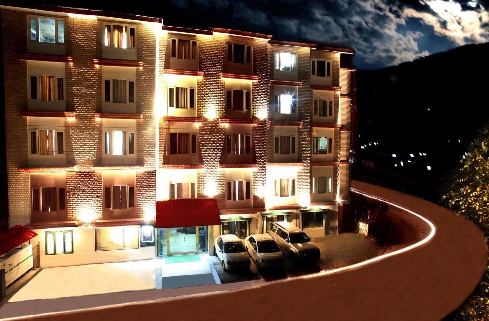 Hotel Angel'S Inn Manāli Екстериор снимка