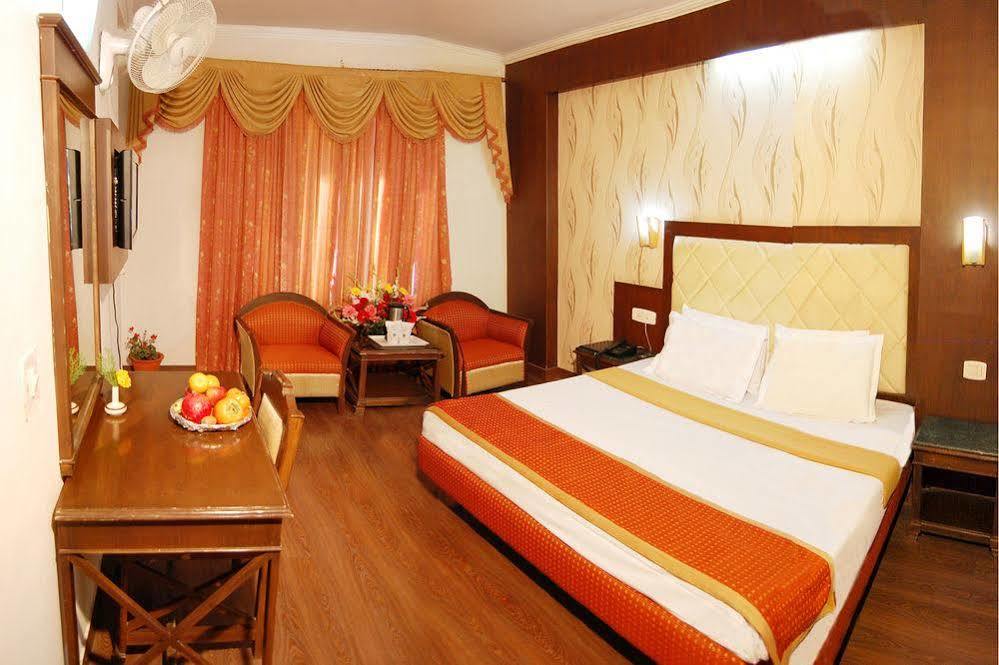 Hotel Angel'S Inn Manāli Екстериор снимка