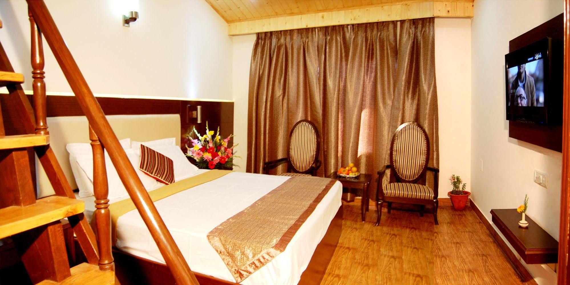 Hotel Angel'S Inn Manāli Екстериор снимка